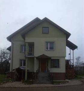 DOM Z POKOJAMI W LESZCZEWIE